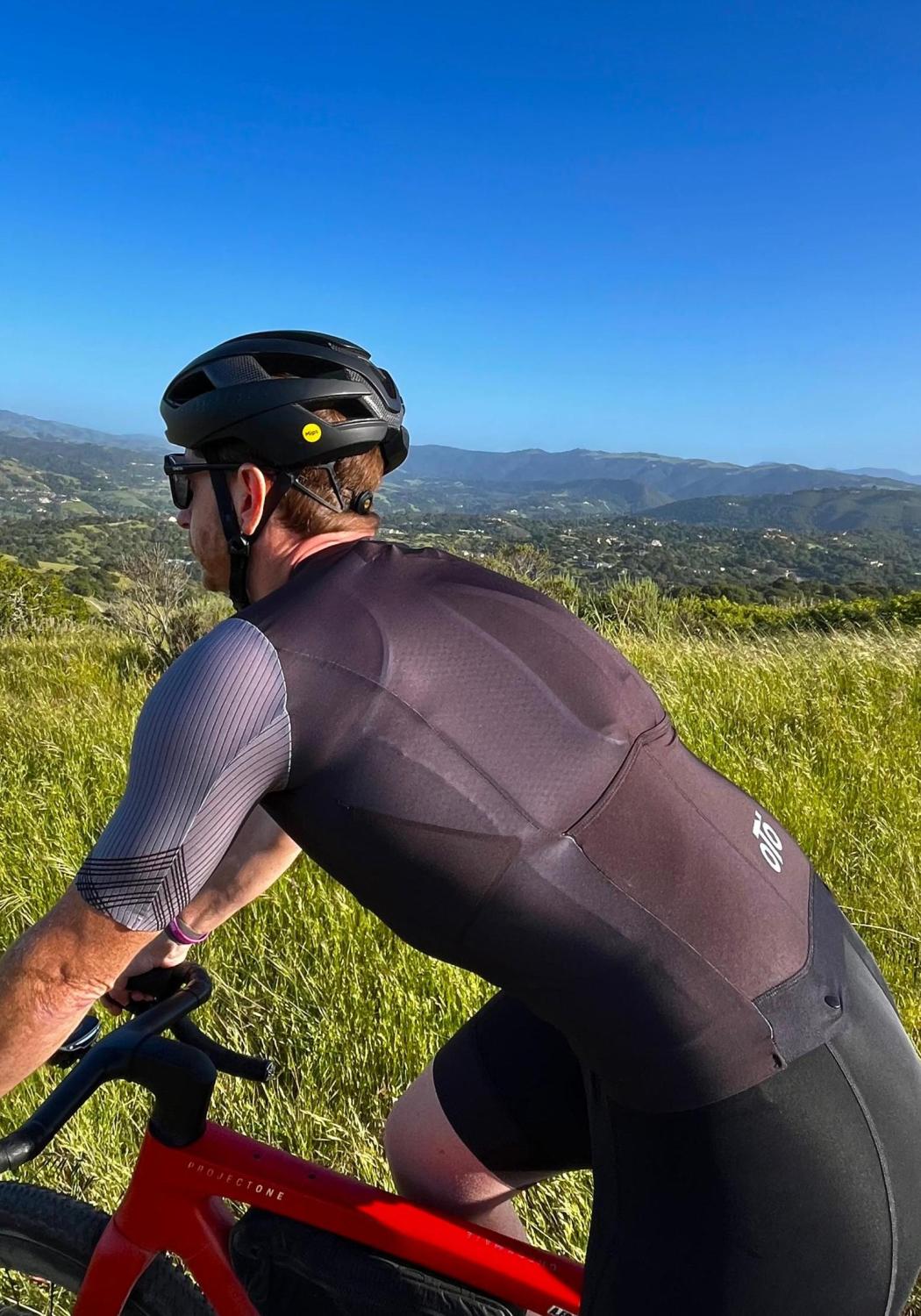 veloToze HydroVest with HydraPak DSL 2L Reservoir