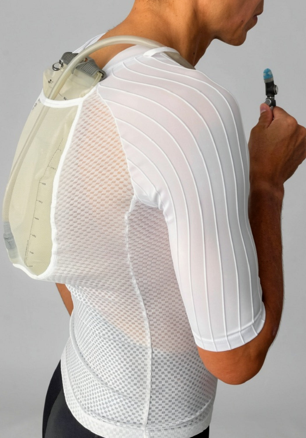 AeroFlow HydroVest with HydraPak DSL 2L Reservoir