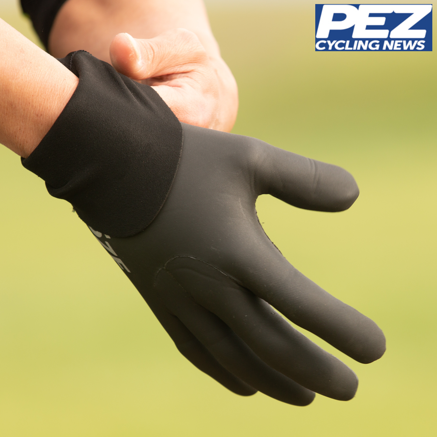 Pez Cycling News Reviews veloToze Waterproof Cycling Glove
