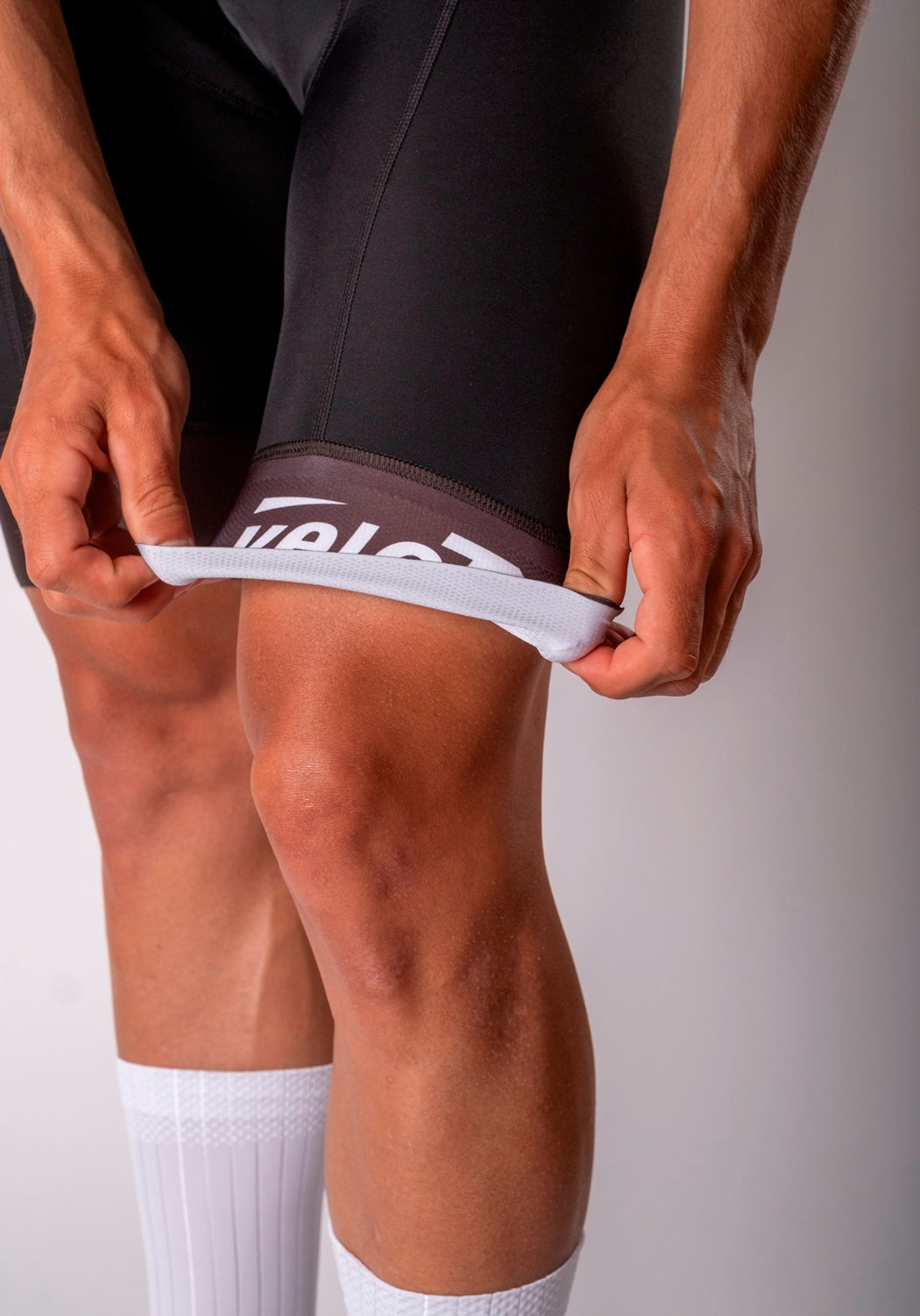 veloToze AeroLink™ Bib Shorts - Black