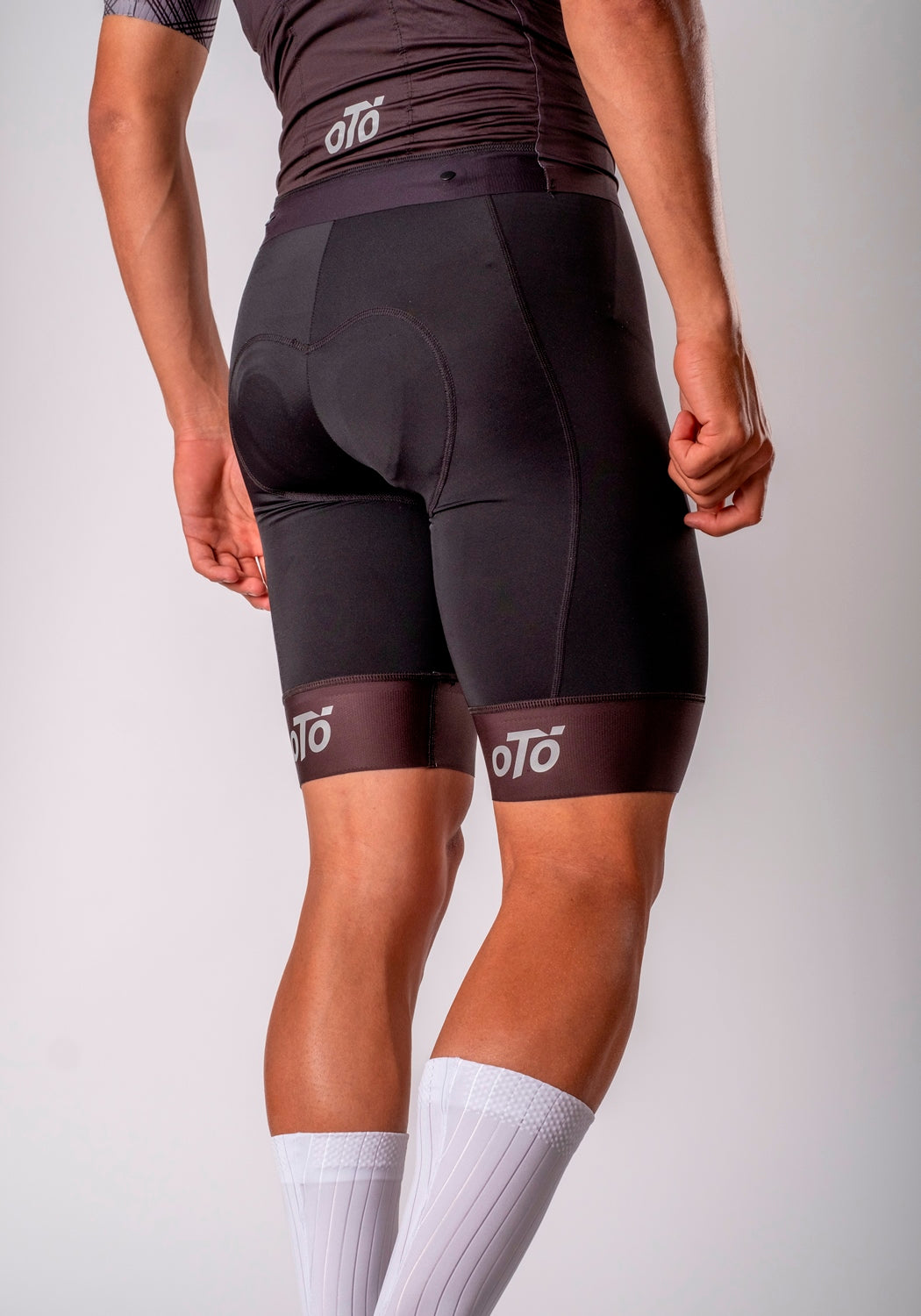 veloToze AeroLink™ Bib Shorts - Black