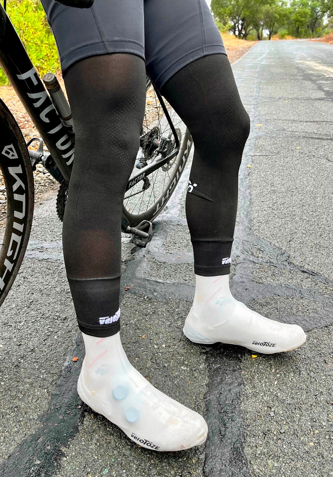 veloToze Graphene Leg Warmers